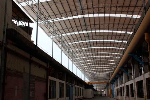 1130型號pvc梯型瓦 陶瓷廠倉庫用降溫隔熱防腐2.0厚規(guī)格pvc塑料瓦 煙臺防腐瓦廠家免費報價安裝指導(dǎo)